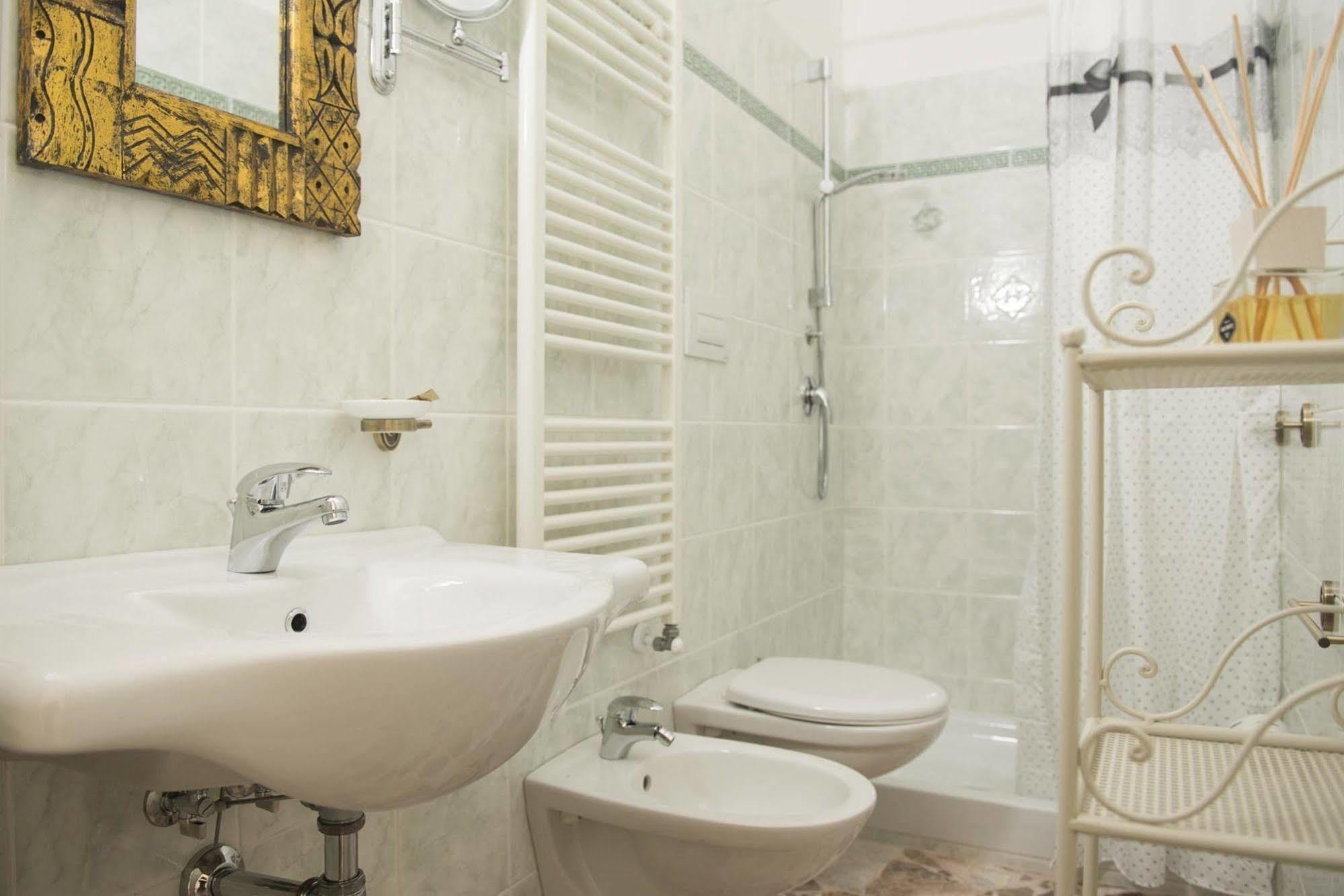 Dimora Cappuccini Guest House Cisternino Ngoại thất bức ảnh
