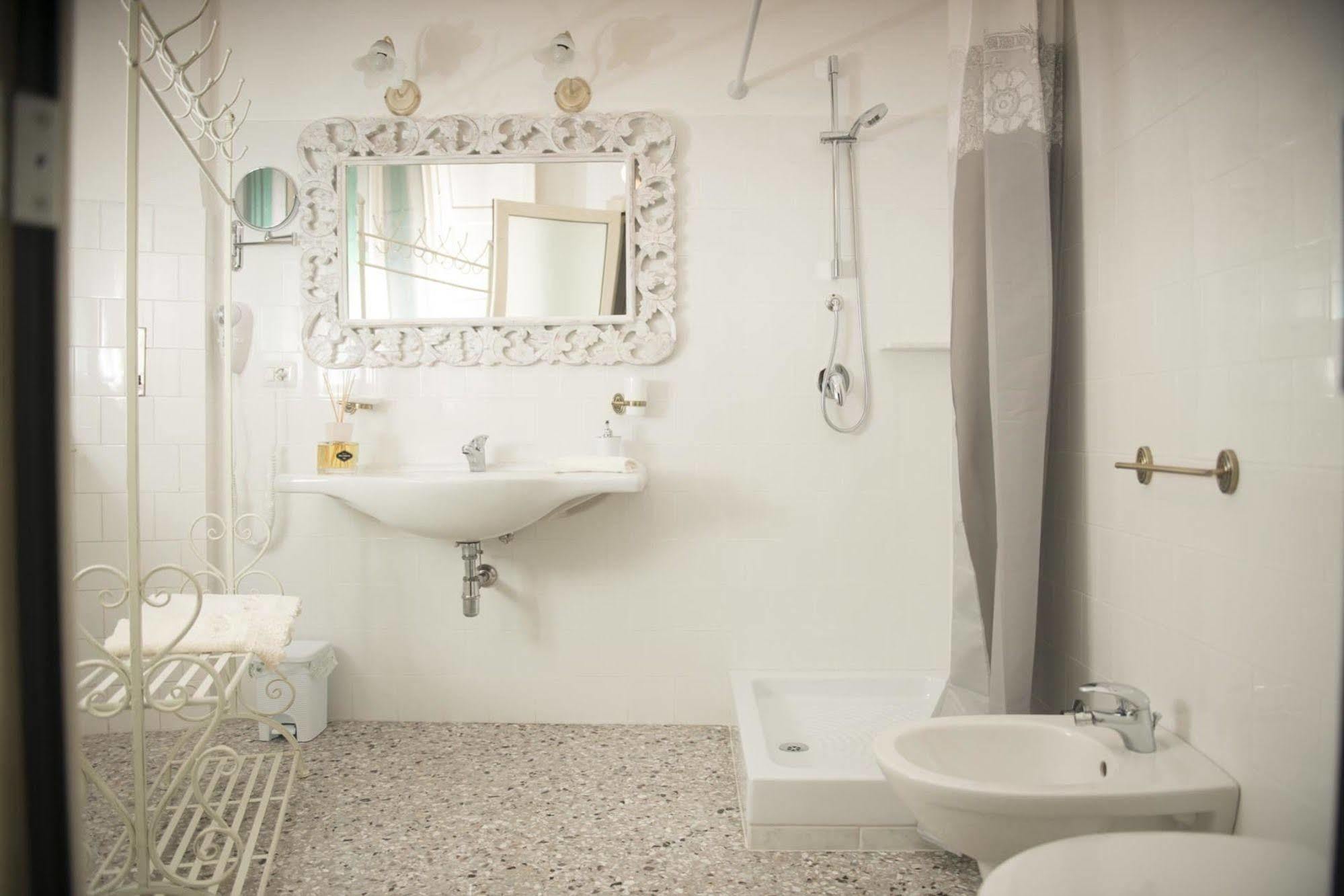 Dimora Cappuccini Guest House Cisternino Ngoại thất bức ảnh
